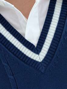 Manfinity Campus Court 男士休闲条纹V领针织背心，秋冬季百搭上衣 - 寶藍色 - 查看 5