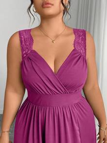 Elenzga Plus Size V-Neck Contrast Lace Spaghetti Strap Flared Hem Bodycon Dress With Slit - Purple - View 5