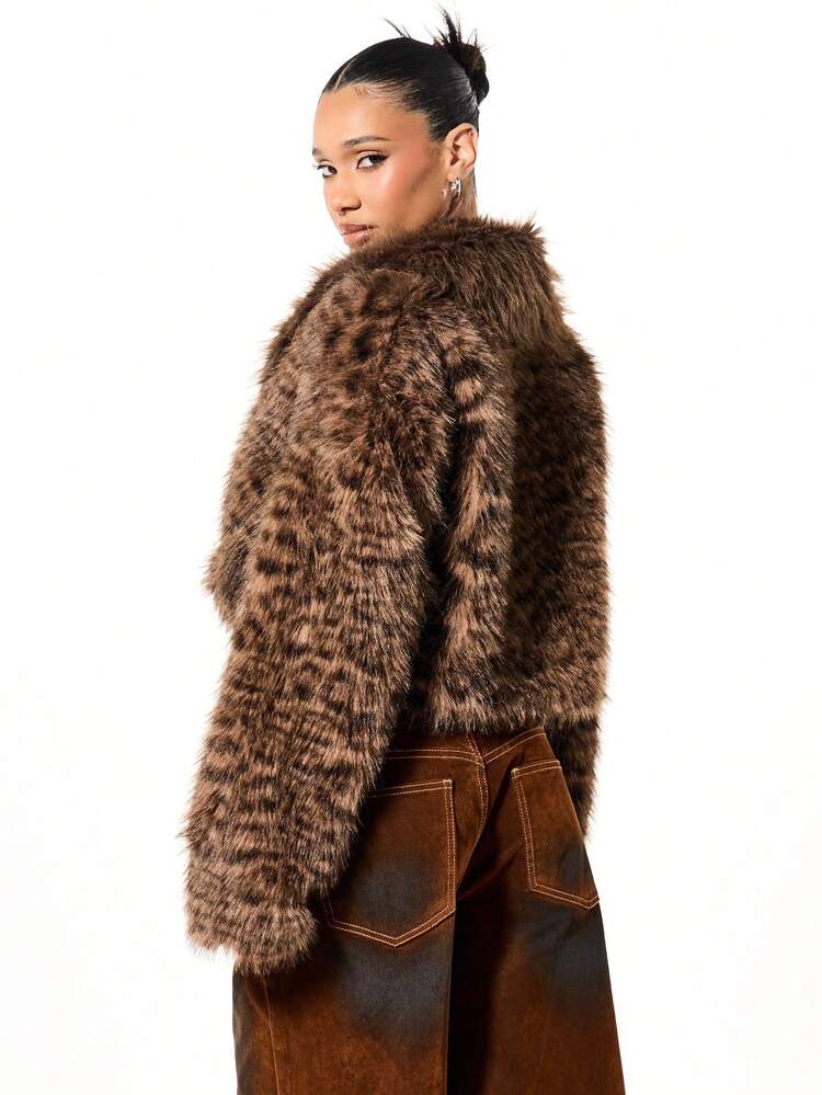 SUMWON WOMEN Cropped Faux Fur Jacket With Collar