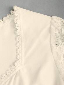 Fairmaia 德国传统女士撞色蕾丝短袖心形领衬衫 - 杏色 - 查看 4