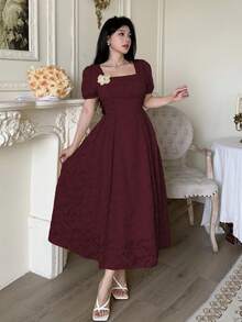 Modelyn Vestido largo de mujer con cuello cuadrado, cintura calada y bajo acampanado con decoración floral 3D