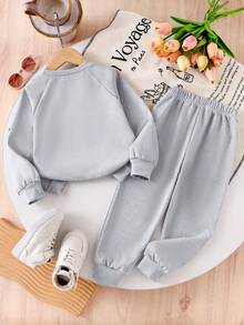 SHEIN Genkimix Kids 2件套女童休闲灰色插肩袖串珠蝴蝶结卫衣裤套装，针织套头衫和长裤 - 灰色 - 查看 2