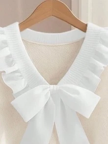 GlowEve CURVE Suéter de cuello en V elegante con volantes y lazo de manga larga para tallas grandes - Beis - Ver 4