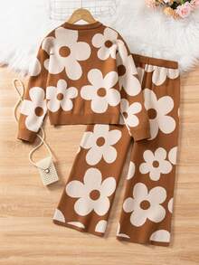 Bộ áo len và quần legging dệt kim Jacquard 2 mảnh cho bé gái, họa tiết thời trang, tay dài, bộ đồ hai mảnh mùa thu/đông cho trẻ em, bộ đồ mặc nhà màu nâu cho bé gái, bộ đồ 2 mảnh cho bé gái, bộ đồ màu nâu cho bé gái, bộ đồ phối hợp cho bé gái tuổi teen, bộ đồ dệt kim hai mảnh tay dài cho bé gái tuổi teen, bộ đồ hai mảnh áo len cho bé gái, bộ đồ dệt kim cho bé gái, bộ đồ mùa xuân và mùa thu cho bé gái, bộ đồ mặc nhà cho bé gái, quần áo mùa thu và mùa đông, áo nỉ, quần ống thẳng, bộ đồ cho bé gái tuổi teen, bộ quần áo hai mảnh dệt kim, bộ đồ dệt kim ấm áp, bộ đồ dệt kim hai mảnh, bộ áo len và quần dệt kim, bộ đồ dệt kim phối hợp. - màu nâu - Xem 2