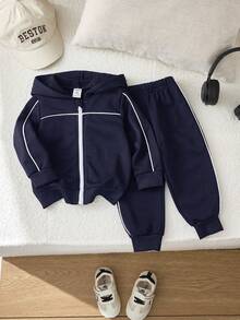 2件套幼儿男童连帽卫衣裤套装，秋冬新款，黑色连帽衫配白色撞色条纹，黑色裤子，舒适休闲日常穿着，适合家庭/兄弟姐妹穿着 - 藏蓝色 - 查看 3