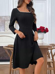 EMERY ROSE 女士优雅通勤A字连衣裙，珍珠装饰方领 - 黑色 - 查看 5