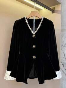 GlowEve Chemise à manches longues et col en V pour femmes avec décoration de faux perles et design de bouton métallique soleil, élégante - Noir - Voir 4