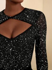 Lyxana Twist Knot Sequin Patchwork Hollow Out Fitted Sexy Long Sleeve T-Shirt - Black - View 5
