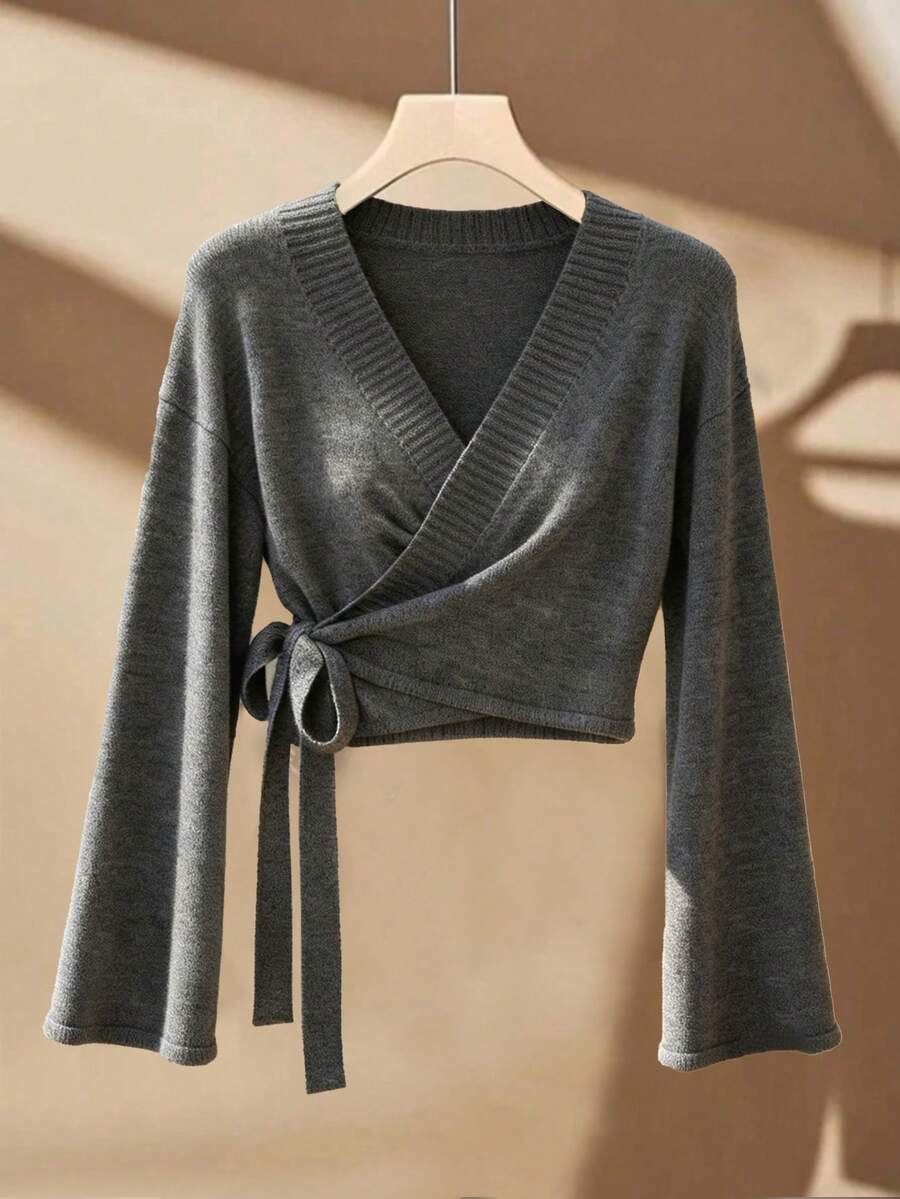 Chiquease Cárdigan de punto casual y elegante con cuello en V corto gris, estilo envolvente, con lazo lateral y mangas largas acampanadas, para mujer. Ideal para invierno, otoño, otoño, Navidad, Año Nuevo y fiestas de Acción de Gracias. - Gris - Ver 1