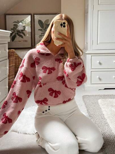 CovetEZ Women's Autumn And Winter Casual Sweet And Cute Casual Pink Can Be Comfortable And Warm Christmas Bow Print Wool Thick Women's Sweatshirt With Pockets