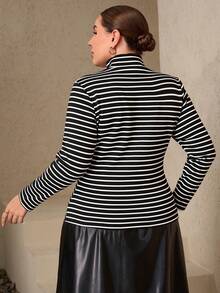 Chikora Plus Size Women's Thermal Lined Long Sleeve Turtle Neck T-Shirt,Black And White Striped Autumn Winter Smart Casual Hiking Elegant Streetwear Top - Black and White - View 3