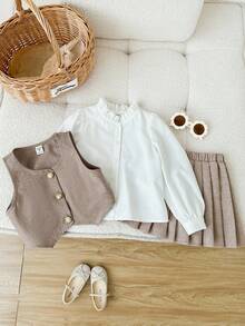 SHEIN Jeune fille Gilet élégant à boutons dorés, Chemise à col volant, Et jupe plissée polyvalente, Convient pour l'automne/l'hiver, les fêtes et le port quotidien - Tabac - Voir 4