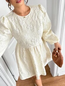 Lounesse 大码女式花卉提花圆领灯笼袖优雅连衣裙 - 杏色 - 查看 5