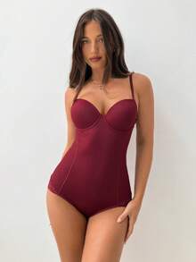 Aloruh 一位优雅的女士身穿性感的纯色无袖褶皱上衣，搭配钢圈滚边。优雅性感，休闲百搭，红色系，适合秋冬季节、圣诞节、派对、新年等场合。可搭配多种服饰，包括内衣和连体裤。 - 酒紅色 - 查看 4