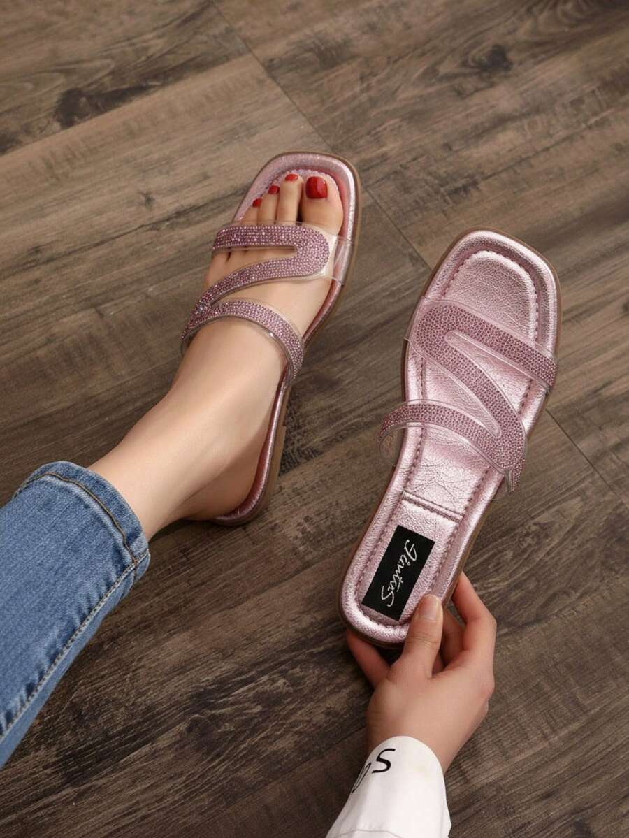 Sandalia tipo mule para mujer, tres tiras con pedrería, punta cuadrada, suela plana, estilo elegante para fiesta y casual - Rosa - Ver 1