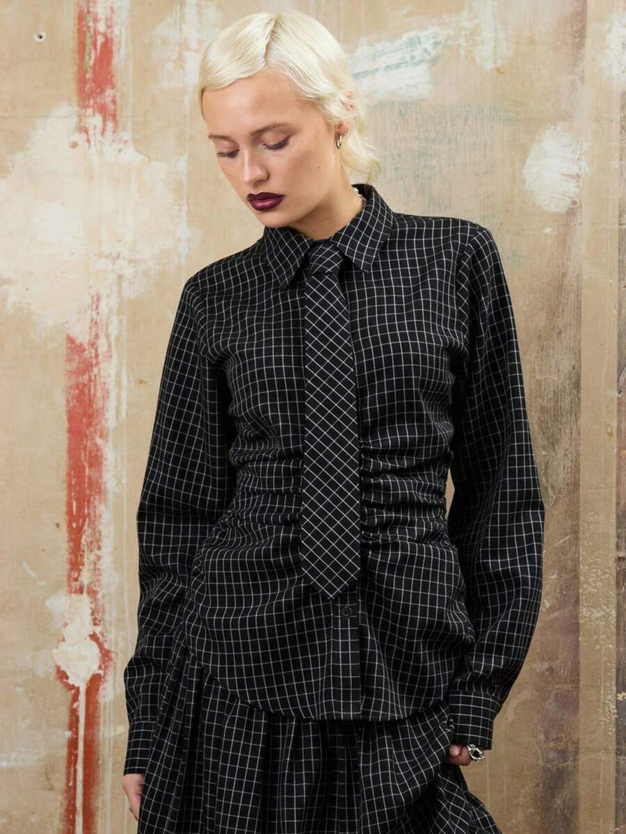 COUREZ 收腰格纹黑色衬衫，前系带设计 / Y2K 秋冬女装休闲外出上衣性感派对上衣优雅女士衬衫格纹衬衫 - 黑色 - 查看 1