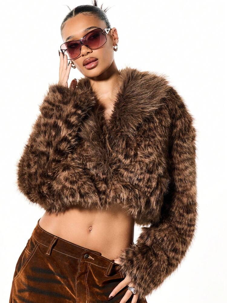 SUMWON WOMEN Cropped Faux Fur Jacket With Collar