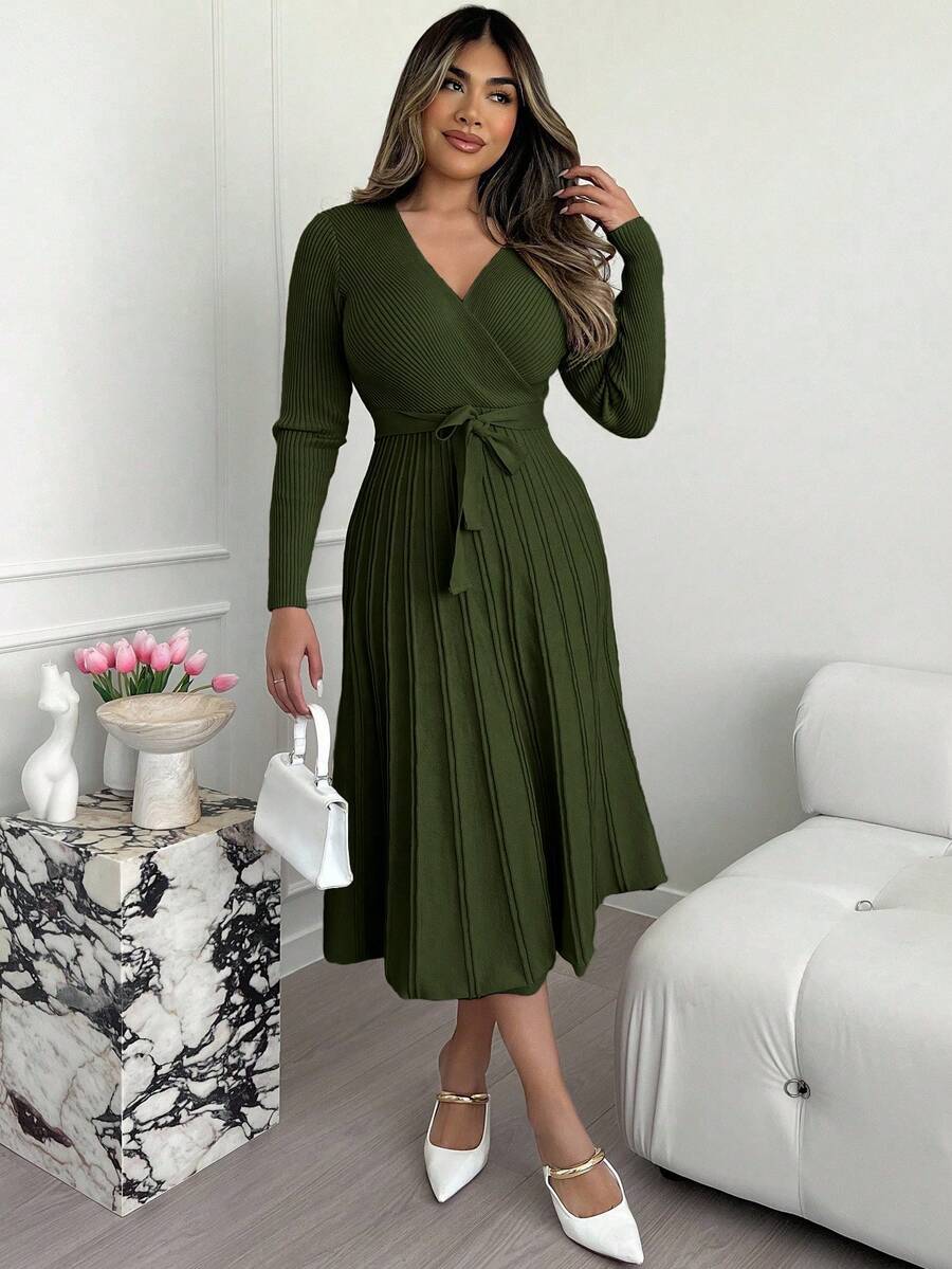 Xyvia 女士优雅修身V领罗纹纯色长袖针织毛衣连衣裙，秋冬款 - 軍綠色 - 查看 1