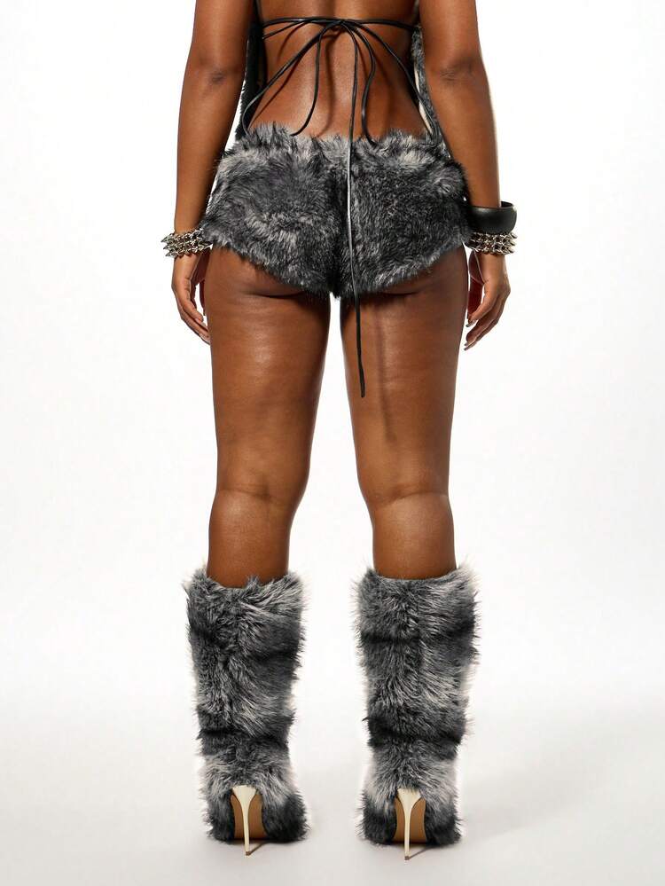 SUMWON WOMEN Faux Fur Extreme Hot Pants