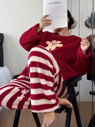 SHEIN 大码女士毛绒睡衣套装，红色刺绣小熊饼干上衣和条纹裤，圆领，蓬松舒适的冬季服装