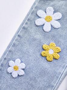 SHEIN Spodnie dzwony dla dziewczynek w kształcie płatków śniegu, z przetarciami i haftem - Jasny jeans - Zobacz 4