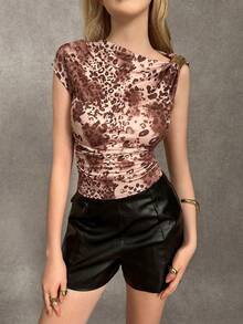 Ardnt Sexy Punk Party Stil asymmetrischer Kragen Leoparden Muster Crop Top, Metall Schnallen Dekor, modische bauchfreie Bluse für Frauen, Herbst