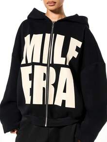 SUMWON WOMEN 宽松版型超大拉链连帽衫，饰有大幅印花图案和撞色细节，休闲街头风。 - 黑色 - 查看 6