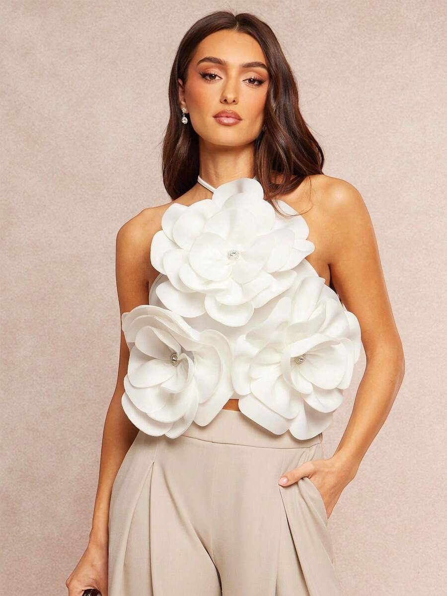 Silquee 女士时尚 3D 花卉水钻装饰挂脖背心，适合派对和日常穿着 - 白色 - 查看 1