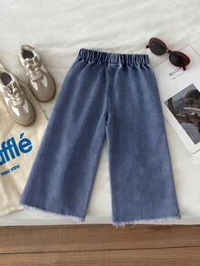 SHEIN بنطلون جينز للفتاة الصغيرة، متعدد الاستخدامات للحياة اليومية، بتفاصيل أزرار أمامية، خصر مطاطي، حافة خام، ساق واسعة - أزرق متوسط - مشاهدة 2
