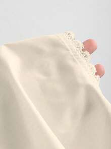 Fairmaia 德国传统女士撞色蕾丝短袖心形领衬衫 - 杏色 - 查看 5