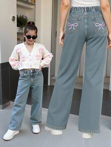 SHEIN Explorewe Jeans a gamba dritta per ragazze pre-adolescenti, denim blu vintage vintage, estetica Y2K, casual all'aperto dolce e alla moda, in comodo cotone, decorati con ricamo a farfalla, vita elastica, versatili per scuola, feste, viaggi, autunno - Blu lavato medio - Visualizzare 4