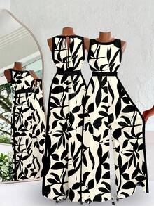 SHEIN Clasi Bộ đồ liền thân họa tiết hoa thanh lịch, thoải mái khi mặc hàng ngày - Màu be - Xem 2