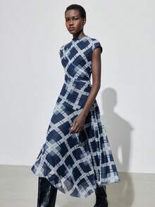 Maija 2025 Autumn/Winter Plaid Print Round Neck Dolman Sleeve Maxi Dress For Women, Modern Elegant Urban Romantic Dignified Minimalist Vintage Style, Suitable For Wedding Guest, Birthday, Halloween, Business Casual, Date, Party, New Year, Christmas Elegant Dresses For Party Winter Dresses For Women Christmas Women's Clothing Women Plaid Dress Plaid Dress Women Blue Plaid Dress Stretchy Dress For Women Stretchy Dresses Stylish Clothing Collection New Year Dress Women Plaid Midi Dress - Navy Blue - View 2