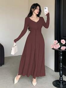 DAZY 女士优雅纯色V领扭结中长连衣裙，秋冬款 - 酒紅色 - 查看 3