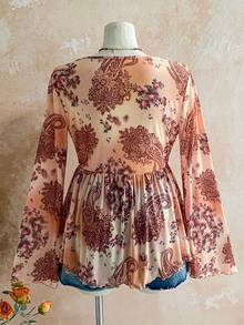 Soleia Áo cánh tay loe họa tiết hoa cỡ lớn cho nữ, chất liệu lưới dệt kim hở phía trước, buộc eo - Nhiều màu - Xem 2