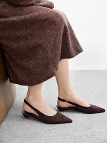 CUCCOO BIZCHIC 女士新款方扣尖头低跟平跟奇特鞋跟通勤风格百搭舒适巧克力棕色亮面皮革一脚蹬平底鞋，适合工作和休闲穿着 - 棕色 - 查看 5