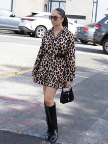 Melissa Matos 豹纹荷叶边下摆长袖连衣裙 - 咖啡 - 查看 5