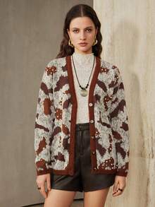 Revavyn Revavyn Pull décontracté pour femmes avec design d'épaule surdimensionné, décoré de perles, en tissu jacquard à imprimé léopard - Multicolore - Voir 9