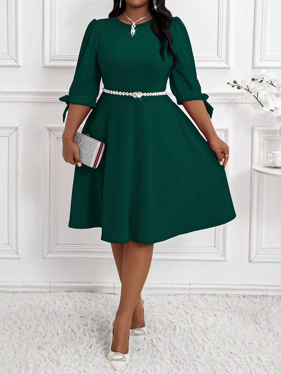 SHEIN Lady 春夏秋冬优雅派对通勤婚礼情人节鸡尾酒会办公室绿色针织圆领喇叭羊腿袖蝴蝶结中长七分袖大码连衣裙新年装优雅女士连衣裙新年连衣裙新年女装新年服装圣诞派对连衣裙圣诞女装圣诞女装圣诞连衣裙 - 墨綠色 - 查看 1