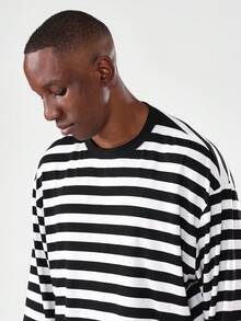 Áo thun dài tay kẻ sọc SUMWON dáng rộng, thoải mái, phong cách thường ngày. - Đen và trắng - Xem 3