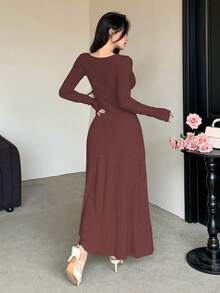 DAZY 女士优雅纯色V领扭结中长连衣裙，秋冬款 - 酒紅色 - 查看 2