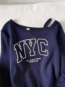 SHEIN 海军蓝露肩卫衣，印有纽约市图案和标语，适合青少年女孩，不对称领口设计，适合秋冬季穿着。Yk2 服装 1214 女童 58691112 海军蓝卫衣 女童 纽约卫衣 青少年服装 青少年女童卫衣 - 寶藍色 - 查看 4