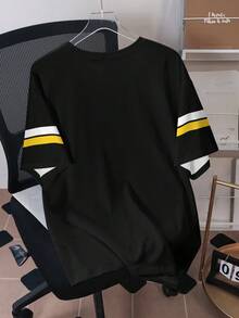 BATMAN X SHEIN 男士休闲时尚街头蝙蝠标志字母撞色条纹印花短袖黑色T恤，夏季 - 白色 - 查看 2