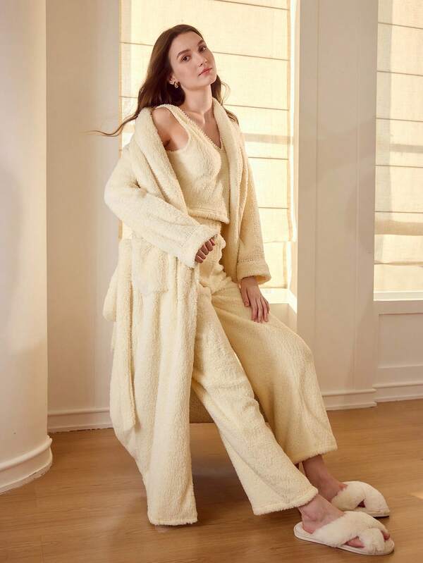 MOTF PREMIUM BATA DE BAÑO DE PELUCHE CON DECORACIÓN DE PERLAS FALSAS