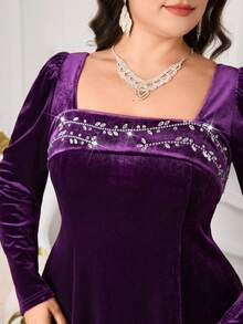 Modelyn Große Größen Elegantes Kleid für Damen mit Blumenmuster, Strass-Verzierung, quadratischem Ausschnitt und Puffärmeln - Violett - Übersicht 6