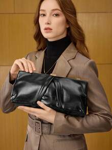 MOTF PREMIUM Ví cầm tay vuông nhún - màu đen - Xem 8