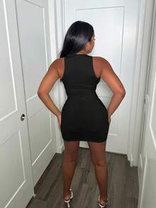 Alexandranx 女式简约休闲基本款无袖圆领淡紫色紧身弹力迷你连衣裙 - 黑色 - 查看 3