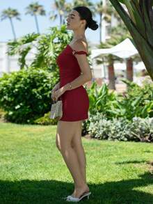 Andrea Bello Fitted Ruched Metal Buckle Detail Wine Red Dress,Club Outfits Women Sexy - Burgundy - View 3