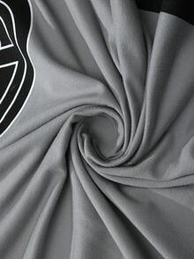 ROMWE MEN Prep تي شيرت بأكمام طويلة بطباعة نص إنجليزي، طراز الشارع الكاجوال للاستخدام اليومي