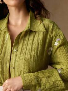 Anewsta 纯色纹理花卉刺绣落肩女式衬衫，适合秋季、冬季、新年、派对、婚礼、优雅、时尚、别致、潮流、圣诞节、节日等场合。 - 綠色 - 查看 4